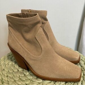 NEW Vince Camuto Amtinda Tan Suede Western Boho Heel Square Toe Booties Size 8.5